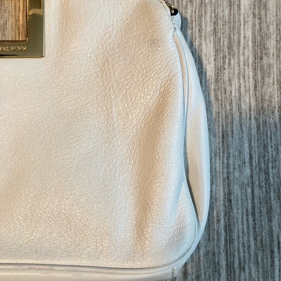 MK White Gold Chain Clutch - Picture 3 of 8